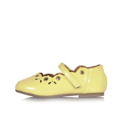 Mini girls yellow ballerina shoes
